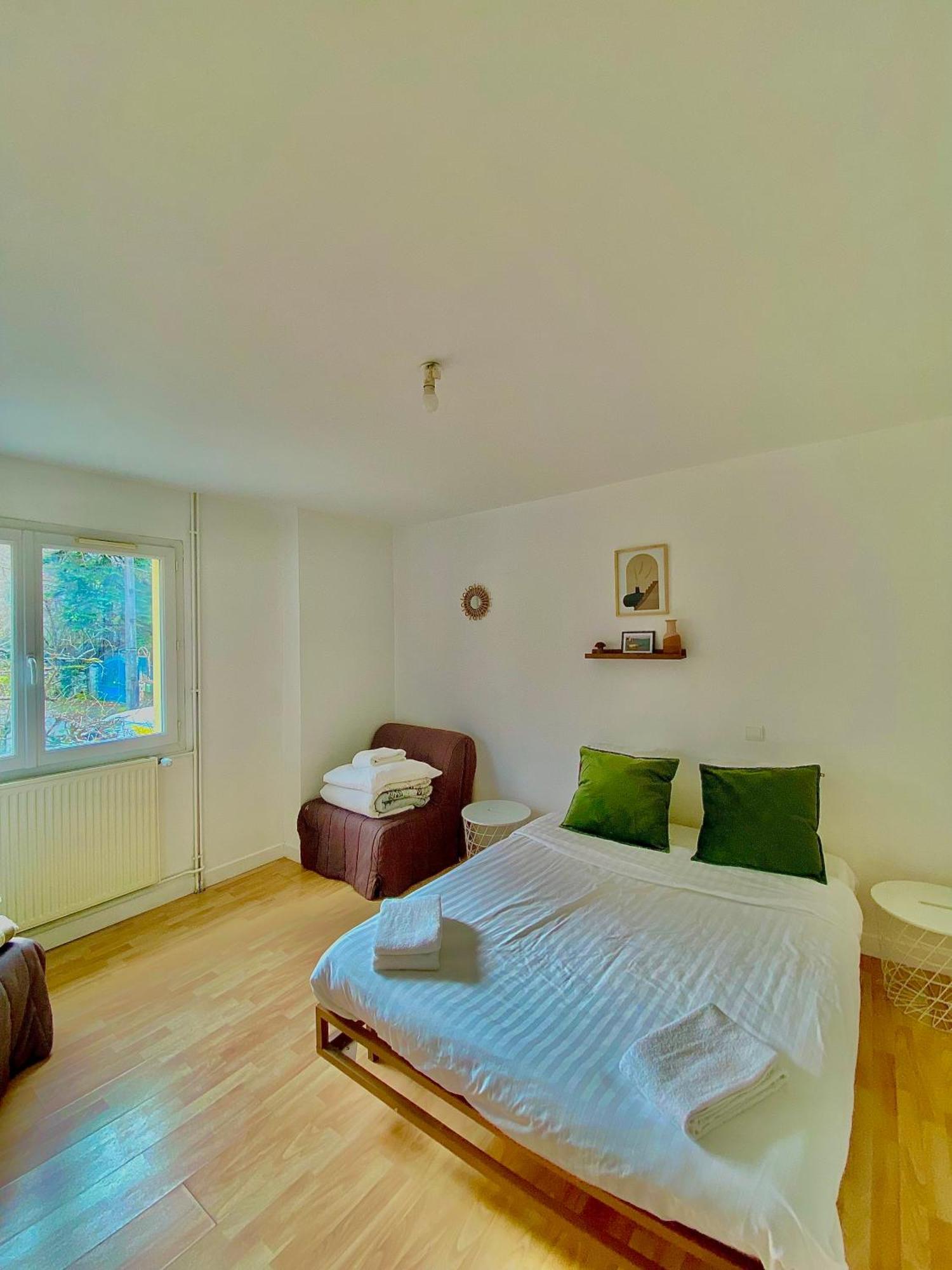 Appartement Chloe Du Lac Montferrat  Eksteriør bilde