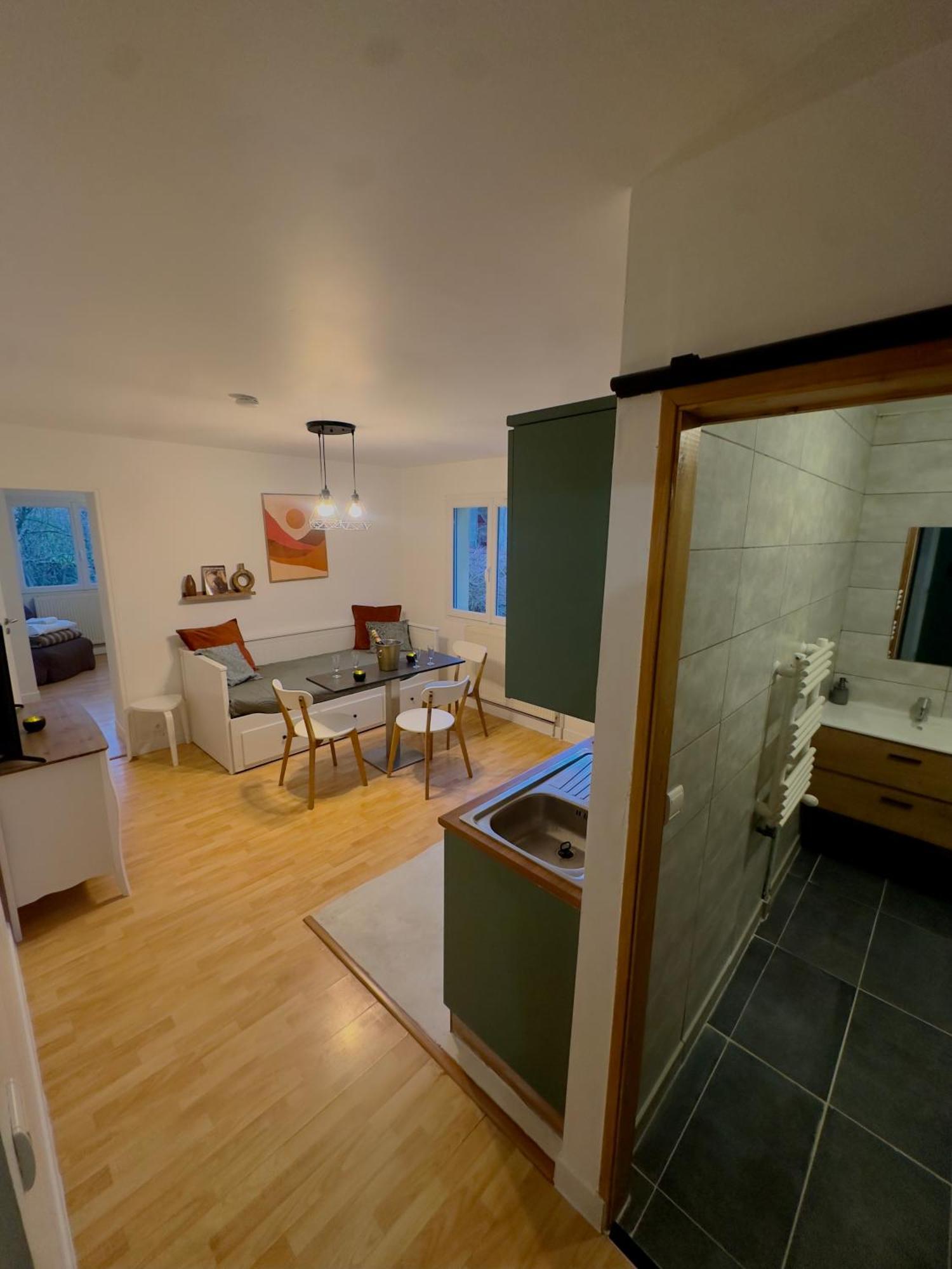 Appartement Chloe Du Lac Montferrat  Eksteriør bilde