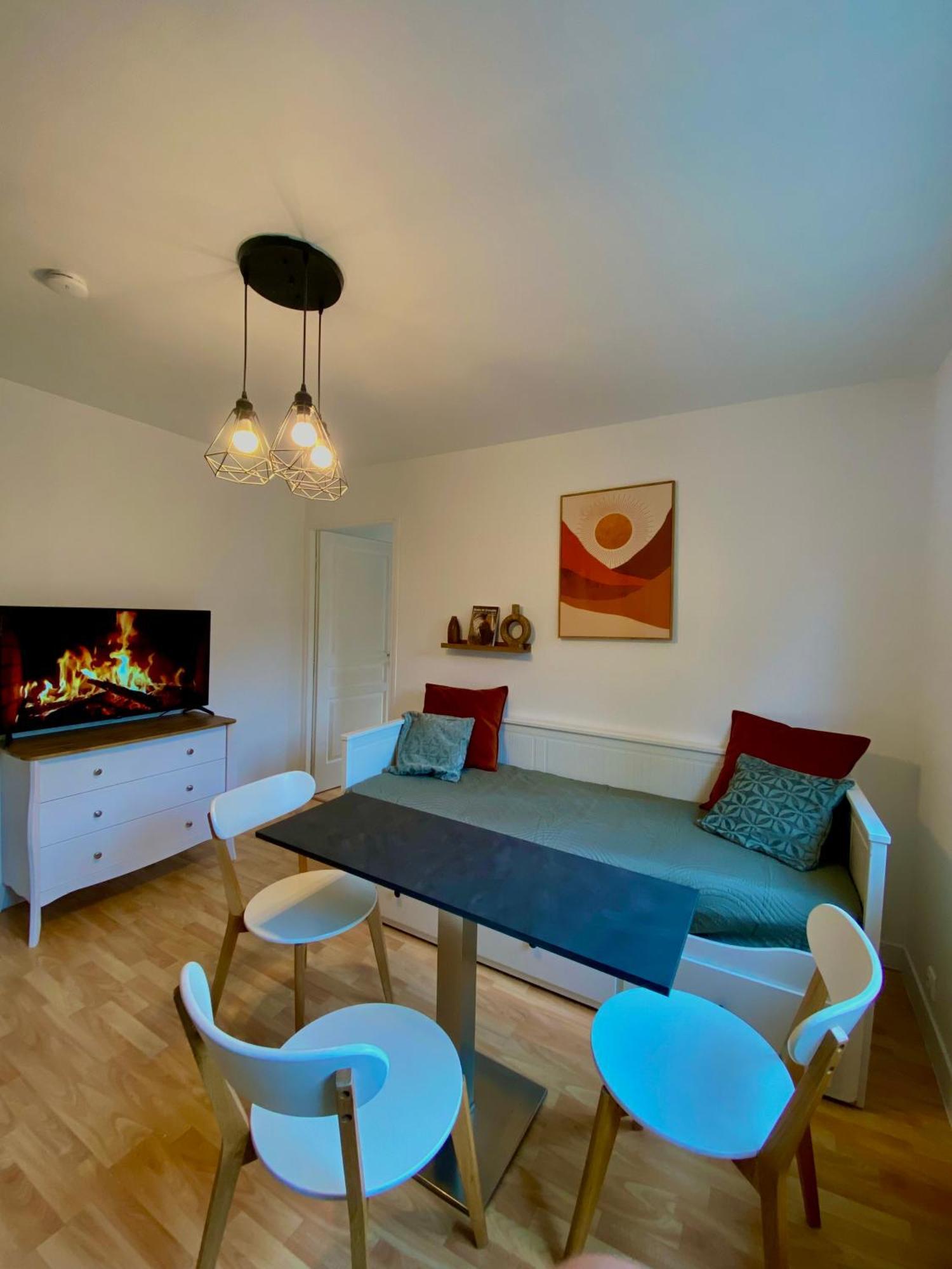 Appartement Chloe Du Lac Montferrat  Eksteriør bilde