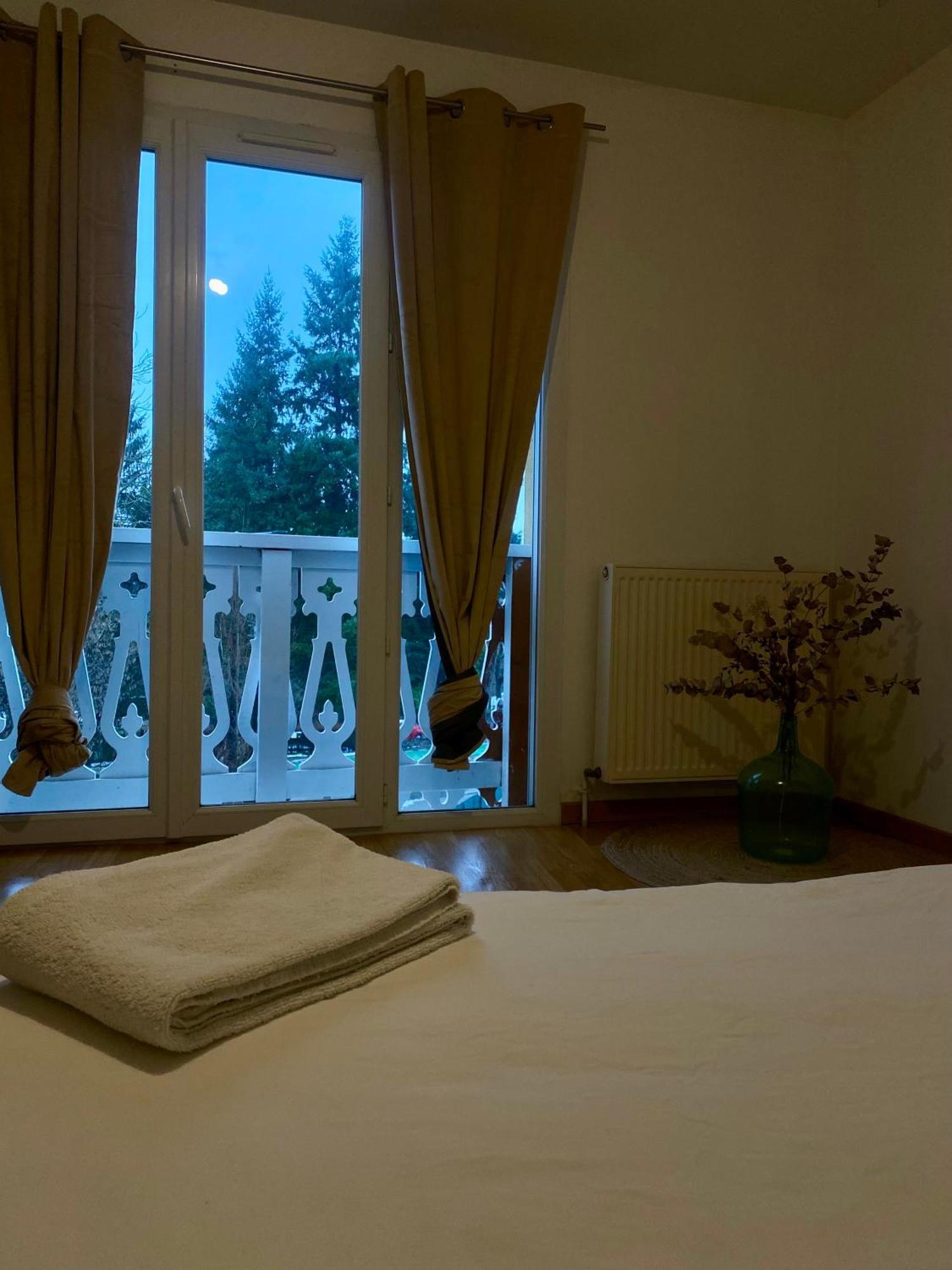 Appartement Chloe Du Lac Montferrat  Eksteriør bilde