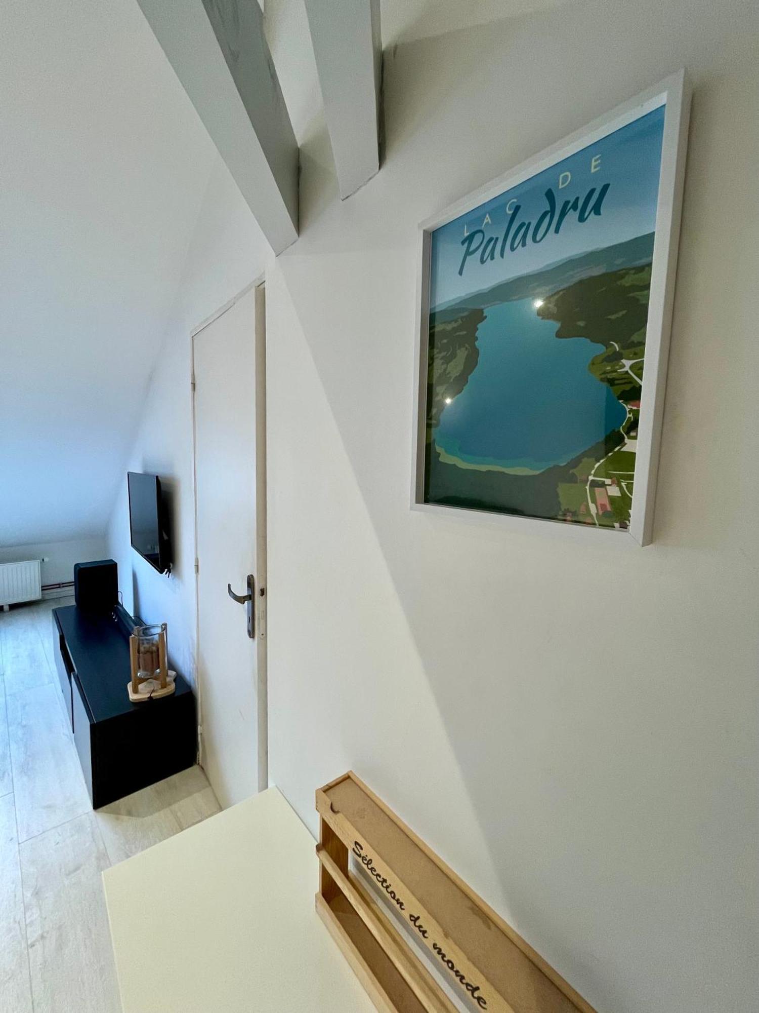 Appartement Chloe Du Lac Montferrat  Eksteriør bilde