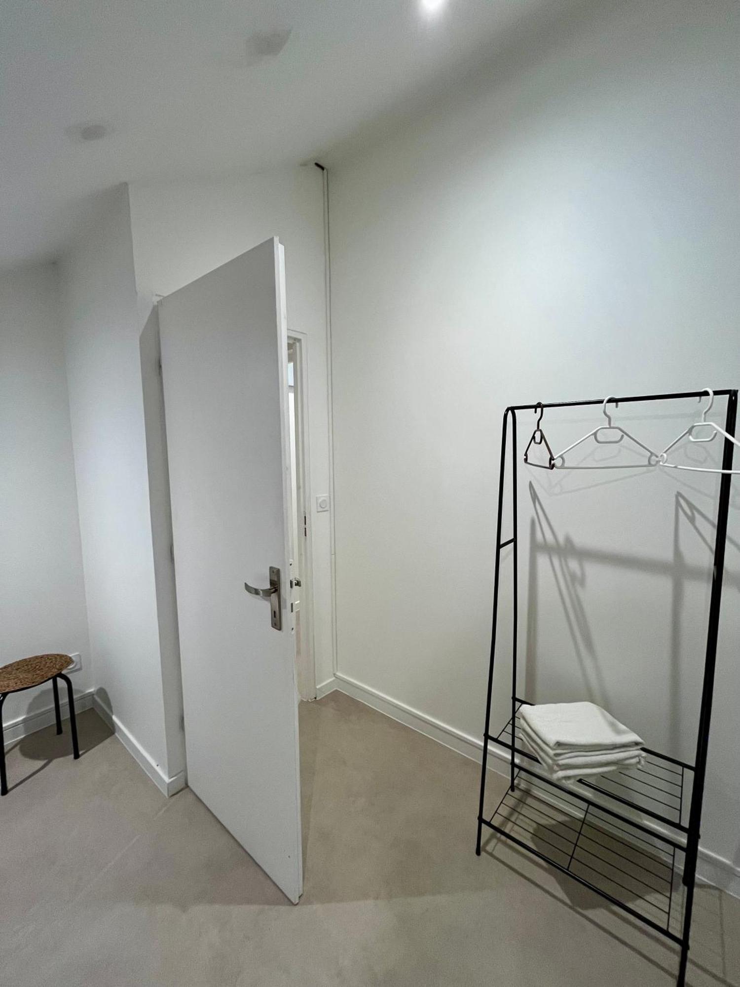 Appartement Chloe Du Lac Montferrat  Eksteriør bilde
